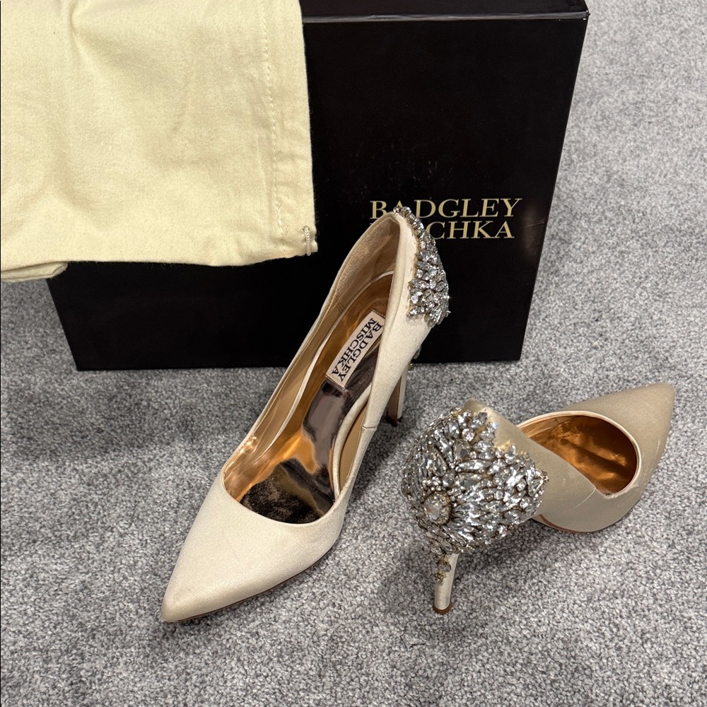 Badgley Mischka Elegant Cream Heels with Embellishments